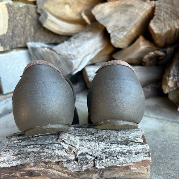 Crocs Brown Alice work brown ballet flat Mary Jane women’s slip on shoes Sz-6. G - Picture 7 of 9